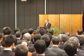 年頭挨拶の様子