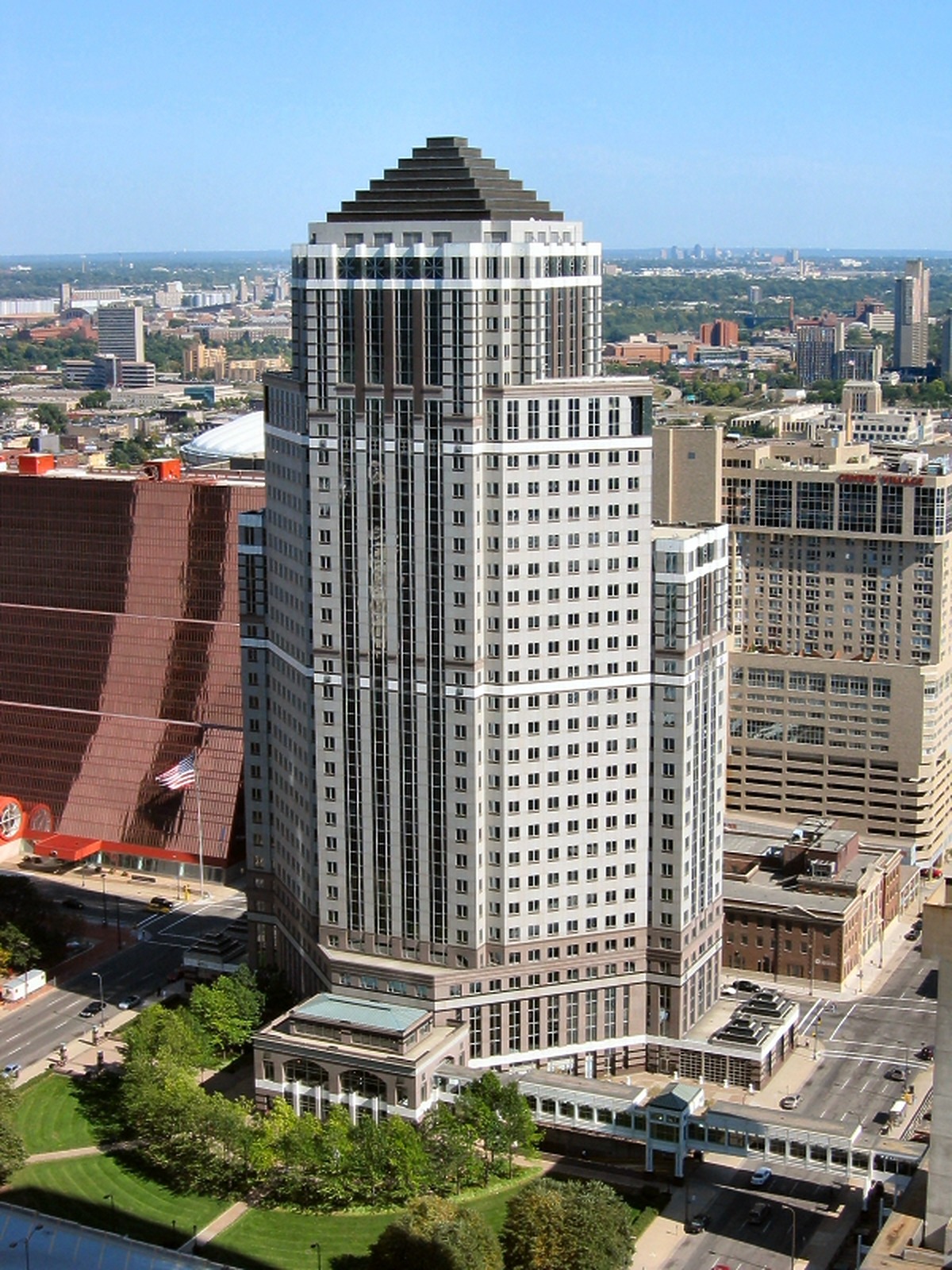 Office Building Acquired in Minneapolis, Minnesota (US) | Sumitomo
